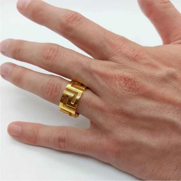 NWT VERSACE La Greca Golden Metal Ring